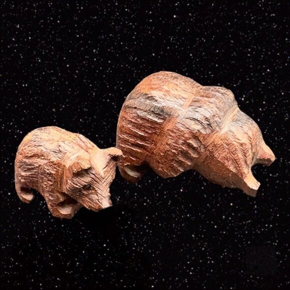 Primitive Hand Craved Mama Bear and Baby Hand Made Wooden Figure 1”T 2”T - Picture 6 of 10